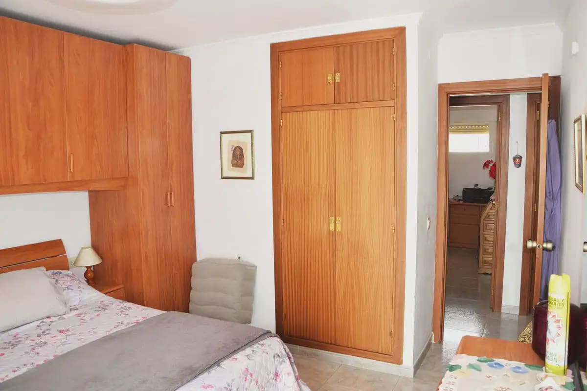 4 soveværelse Strandlejlighed til salg i Fuengirola - € 450.000 (Ref: 9896884)