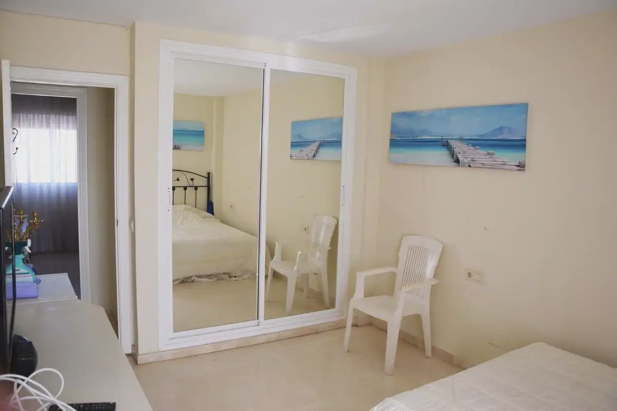 2 slaapkamer Strandappartement te koop in Fuengirola - € 425.000 (Ref: 9896885)