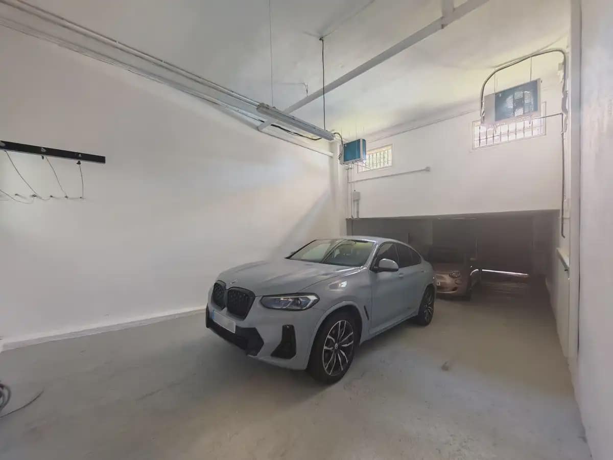 4 soveværelse Villa til salg i Marbella med swimmingpool garage - € 2.250.000 (Ref: 9899680)