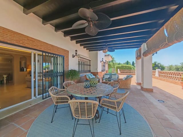 4 Zimmer Villa zu verkaufen in Elviria, Marbella mit Pool Garage - 2.250.000 € (Ref: 9899680)