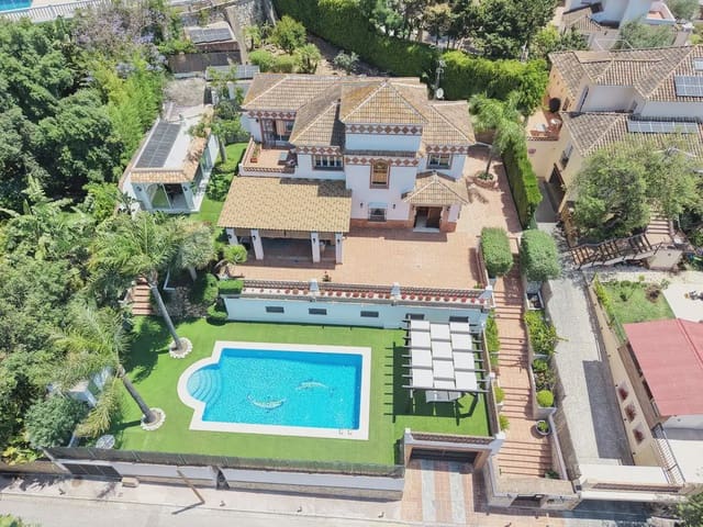 4 Zimmer Villa zu verkaufen in Elviria, Marbella mit Pool Garage - 2.250.000 € (Ref: 9899680)