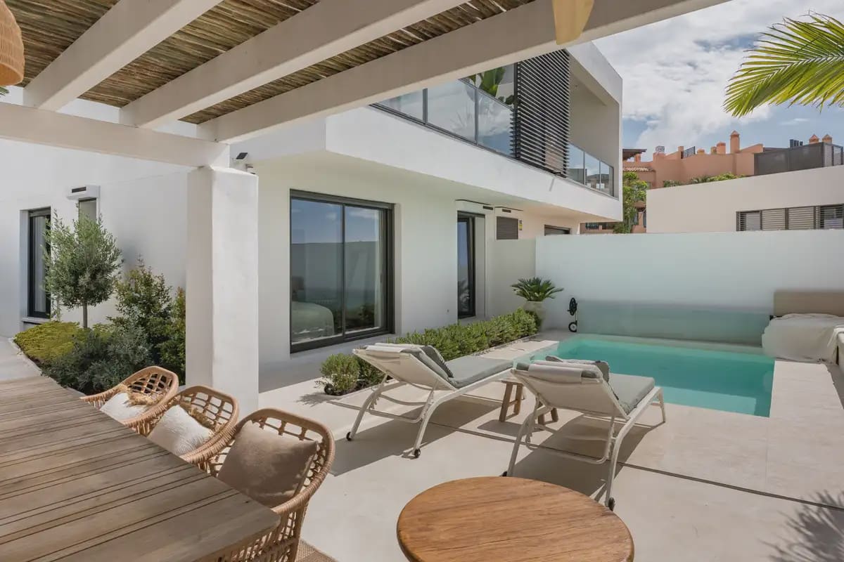3 sypialnia Dom blizniak na sprzedaż w Mijas z basenem garażem - 850 000 € (Ref: 9908764)