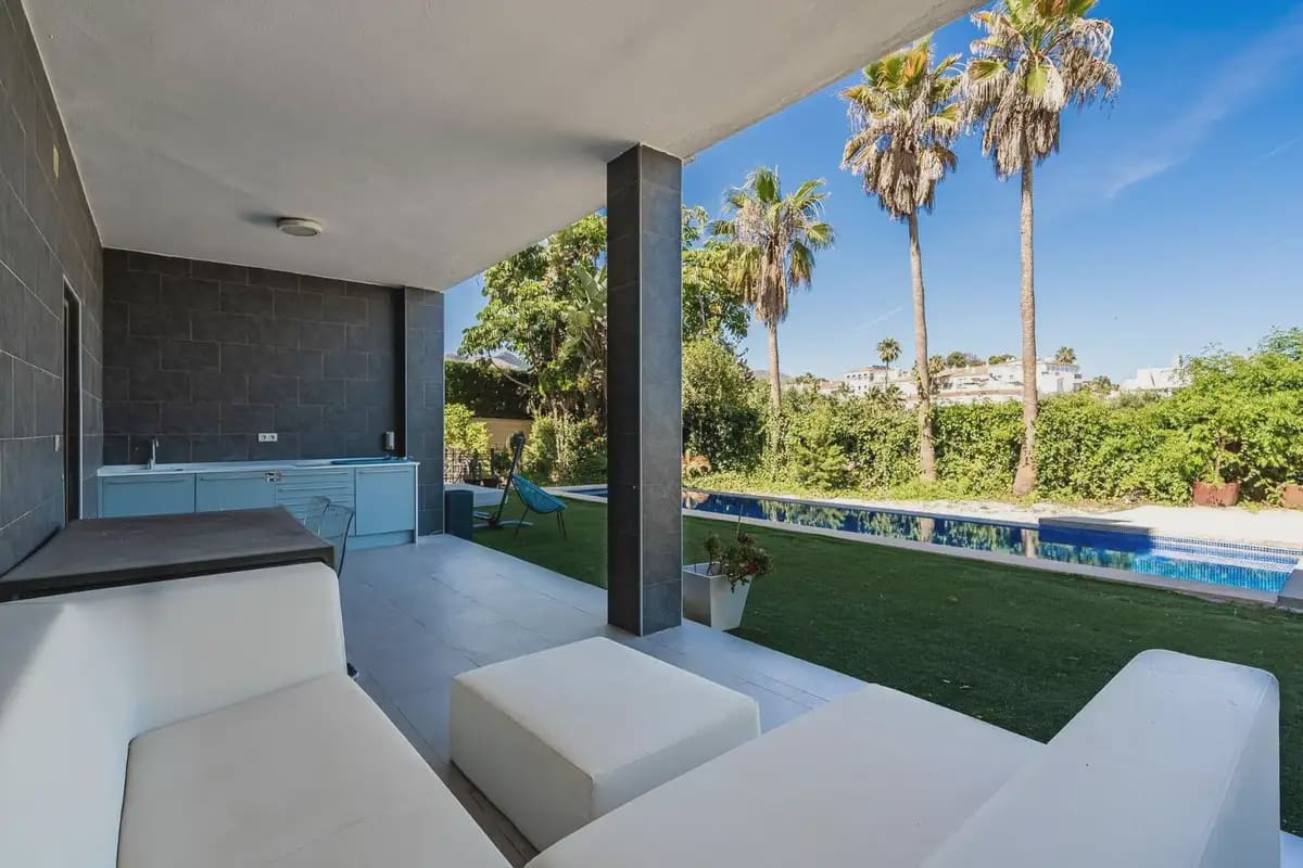 5 sovrum Villa till salu i Mijas med pool garage - 1 150 000 € (Ref: 9908768)