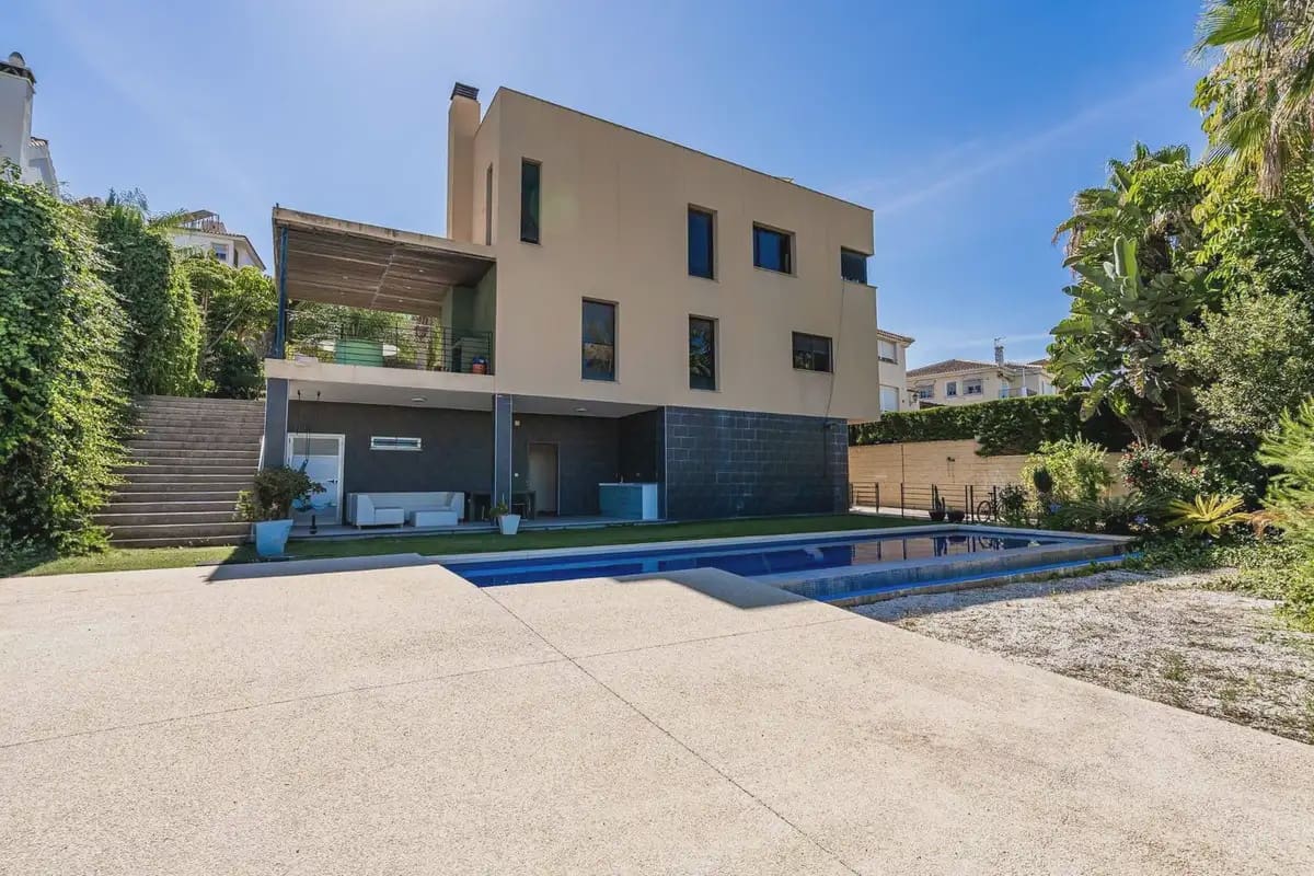 5 sovrum Villa till salu i Mijas med pool garage - 1 150 000 € (Ref: 9908768)