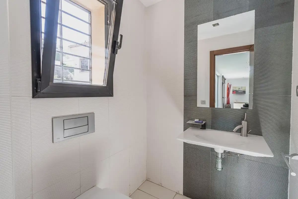 5 sovrum Villa till salu i Mijas med pool garage - 1 150 000 € (Ref: 9908768)