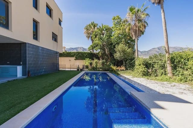 5 sovrum Villa till salu i Centro, Mijas med pool garage - 1 150 000 € (Ref: 9908768)