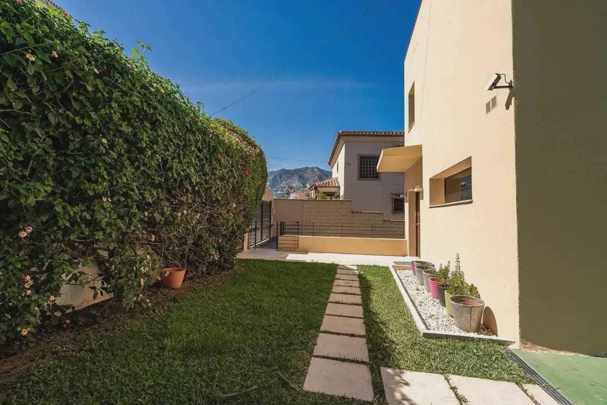 5 sovrum Villa till salu i Mijas med pool garage - 1 150 000 € (Ref: 9908768)