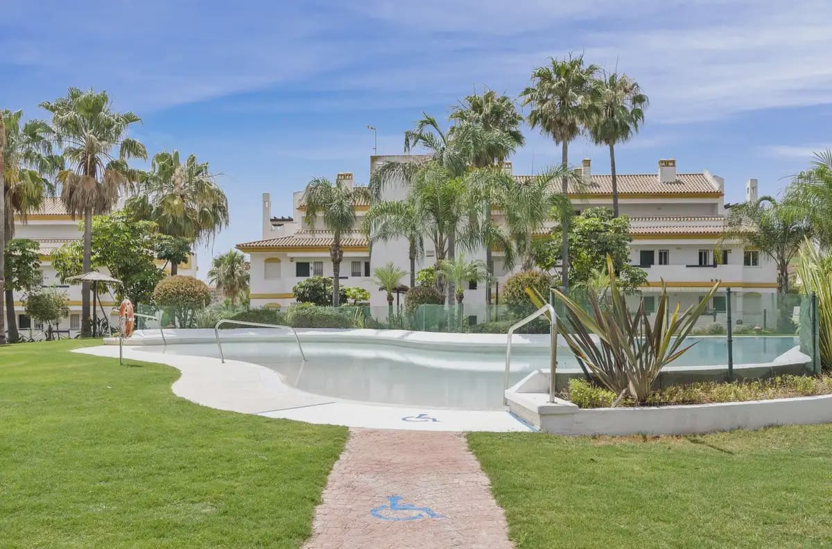 2 soverom Leilighet til salgs i Mijas med svømmebasseng garasje - € 315 000 (Ref: 9913397)