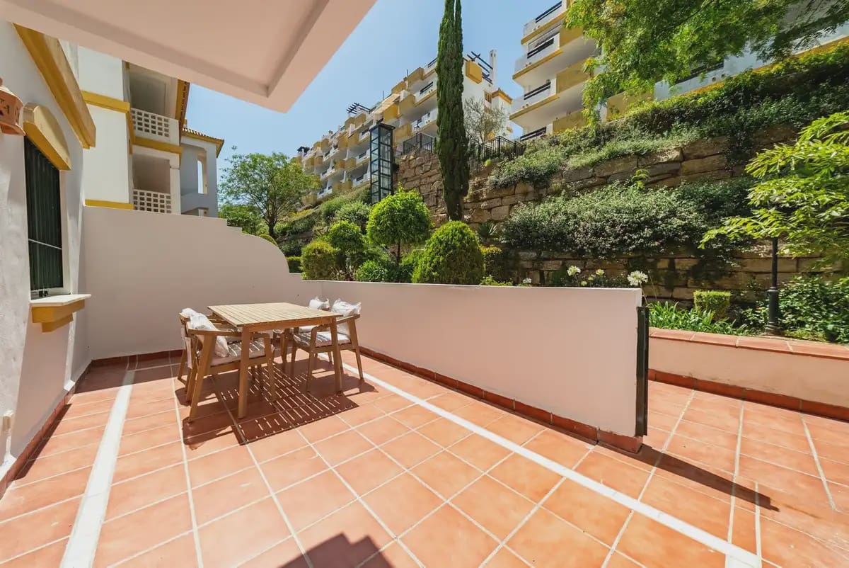2 soverom Leilighet til salgs i Mijas med svømmebasseng garasje - € 315 000 (Ref: 9913397)
