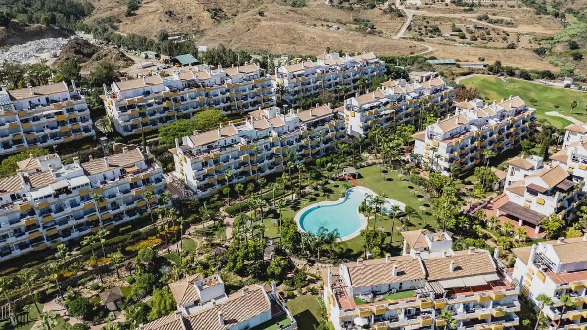 2 soverom Leilighet til salgs i Mijas med svømmebasseng garasje - € 315 000 (Ref: 9913397)