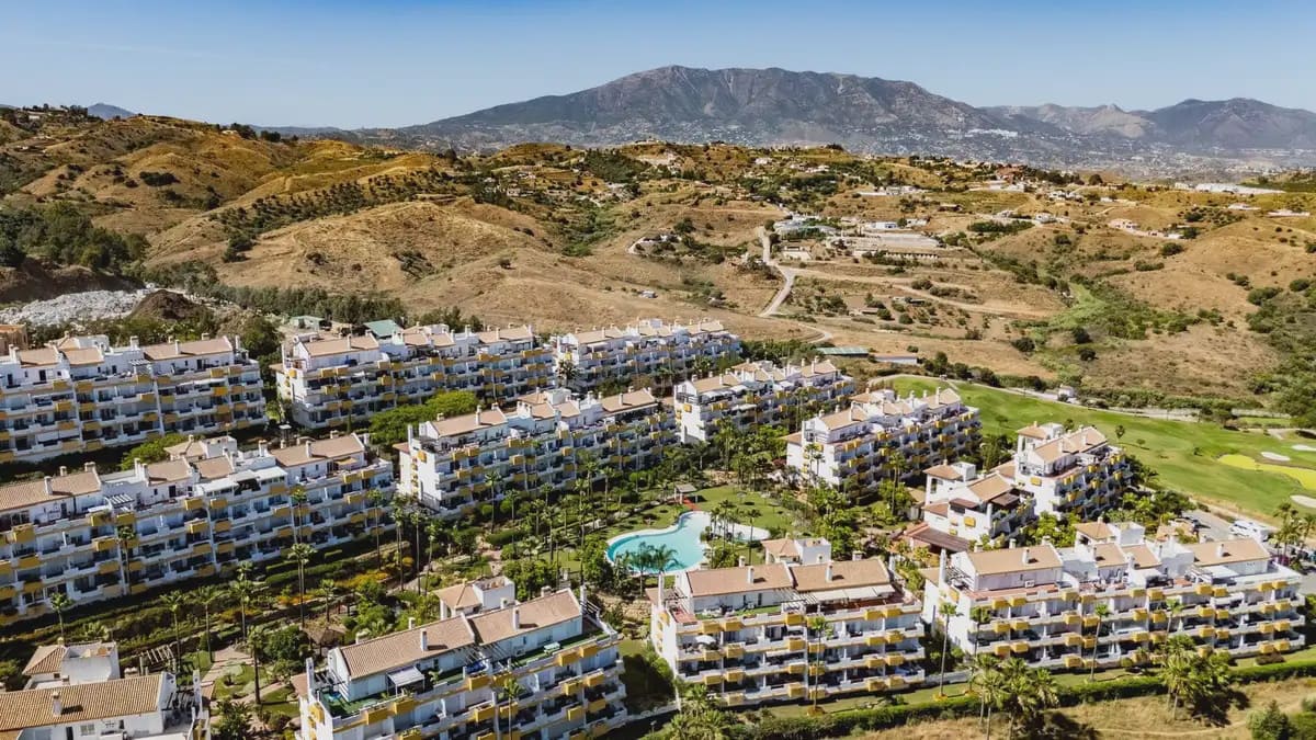 2 soverom Leilighet til salgs i Mijas med svømmebasseng garasje - € 315 000 (Ref: 9913397)