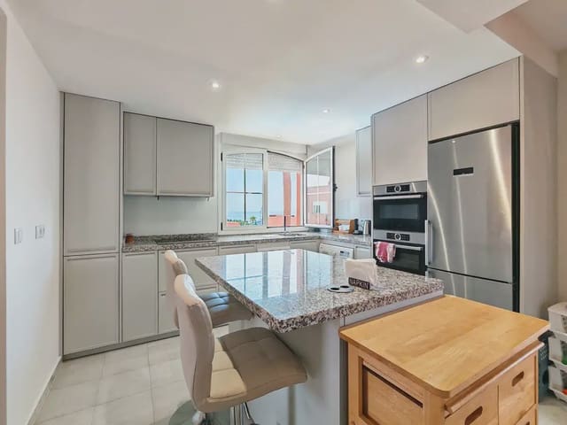 3 quarto Apartamento para venda em Aloha Golf, Marbella com piscina garagem - 1 150 000 € (Ref: 9913399)
