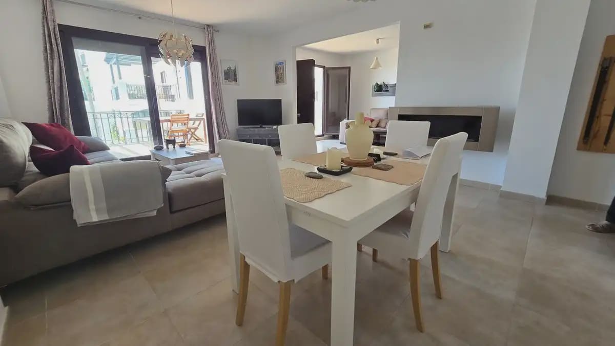 3 quarto Penthouse para venda em Marbella com piscina - 560 000 € (Ref: 9913401)