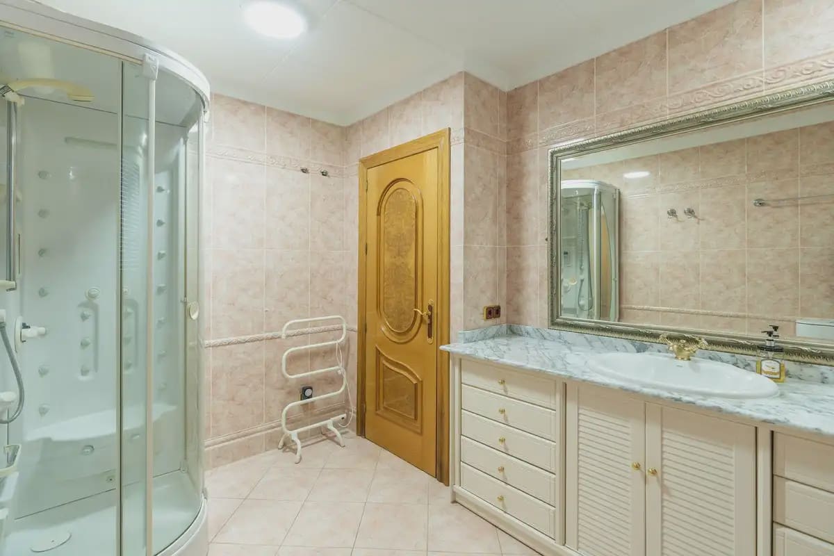 5 slaapkamer Penthouse te koop in Marbella met garage - € 1.599.000 (Ref: 9916122)
