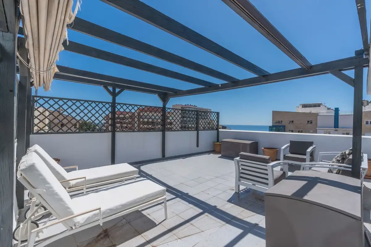 5 slaapkamer Penthouse te koop in Marbella met garage - € 1.599.000 (Ref: 9916122)