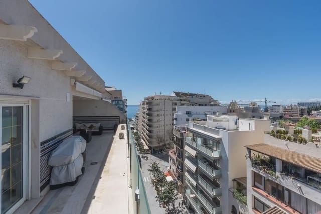 5 makuuhuone Kattohuoneisto myytävänä paikassa Aloha Golf, Marbella mukana 
autotalli - 1 599 000 € (Ref: 9916122)
