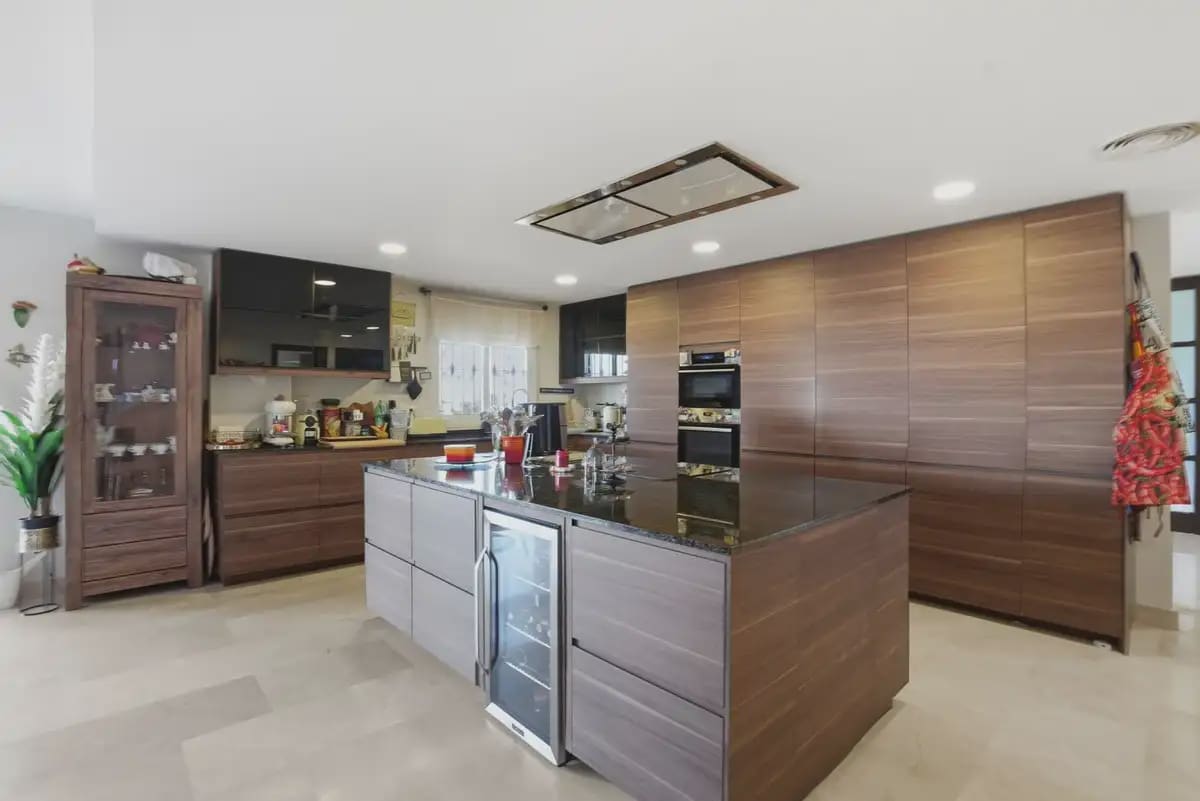 6 soveværelse Villa til salg i Benalmadena med swimmingpool garage - € 2.495.000 (Ref: 9922588)