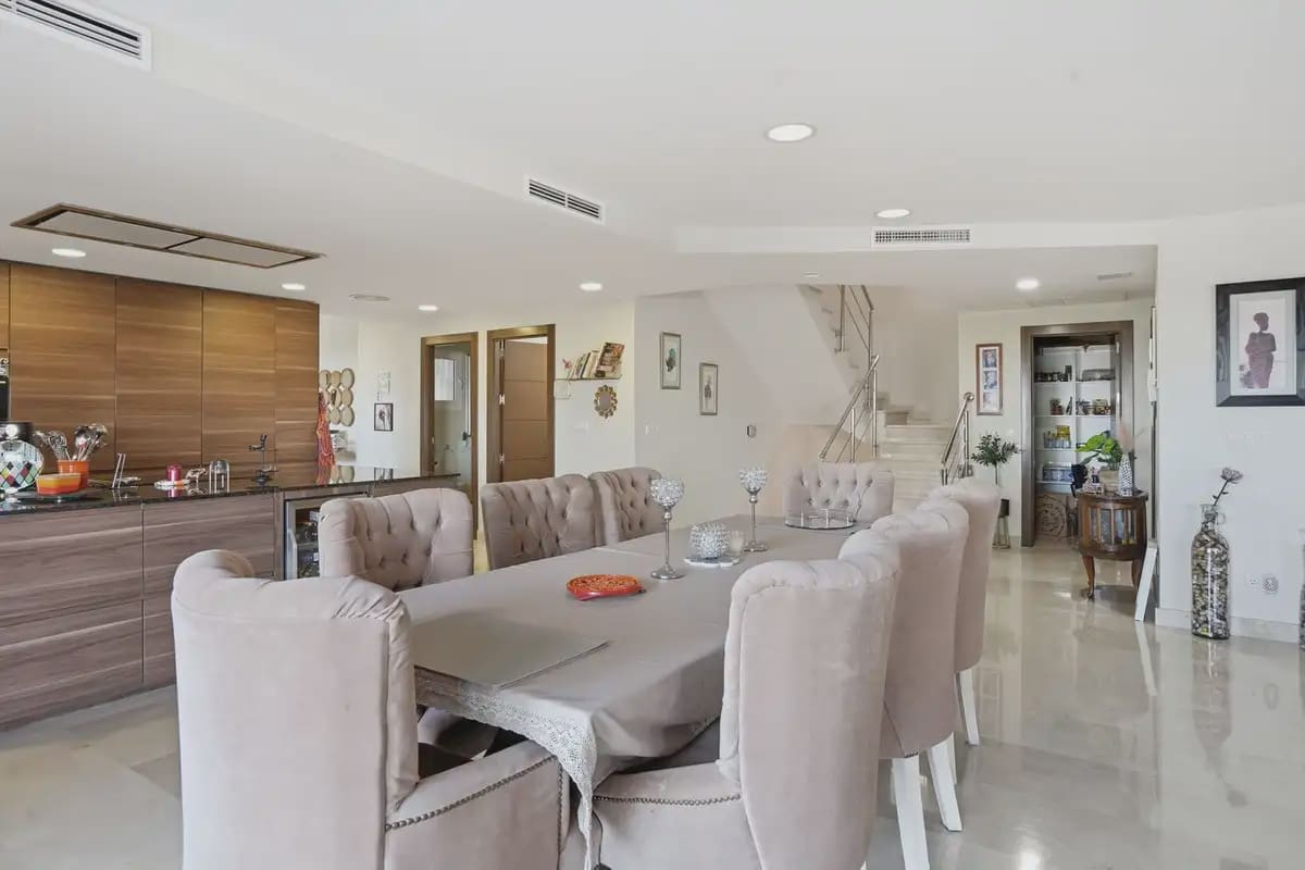 6 soveværelse Villa til salg i Benalmadena med swimmingpool garage - € 2.495.000 (Ref: 9922588)