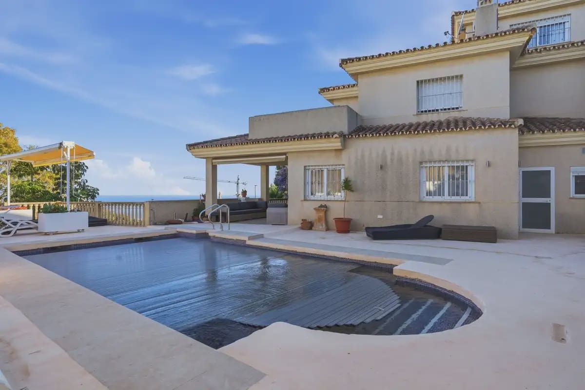 6 soveværelse Villa til salg i Benalmadena med swimmingpool garage - € 2.495.000 (Ref: 9922588)