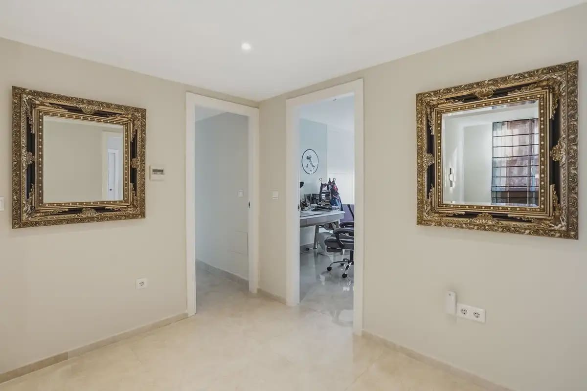 6 soveværelse Villa til salg i Benalmadena med swimmingpool garage - € 2.495.000 (Ref: 9922588)