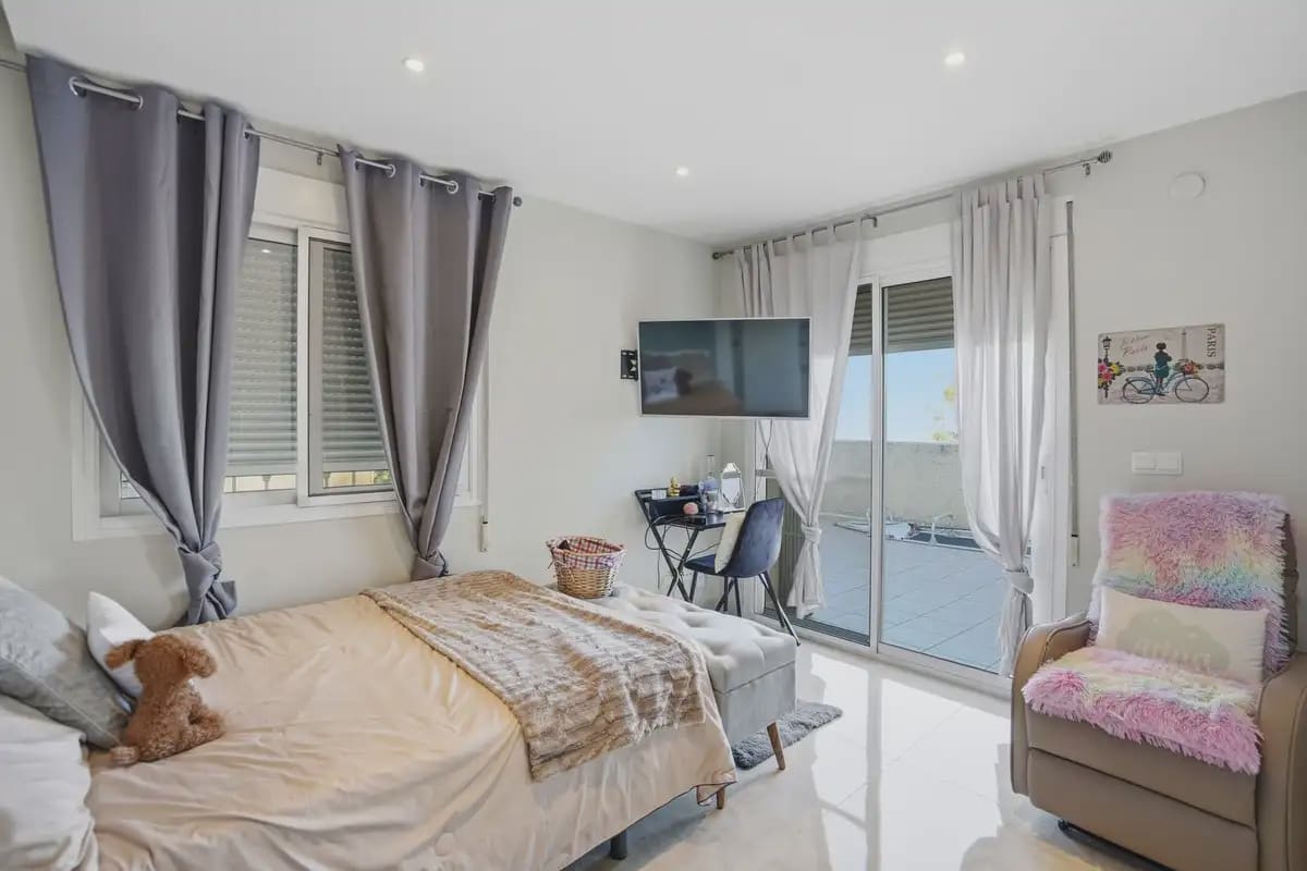 6 soveværelse Villa til salg i Benalmadena med swimmingpool garage - € 2.495.000 (Ref: 9922588)