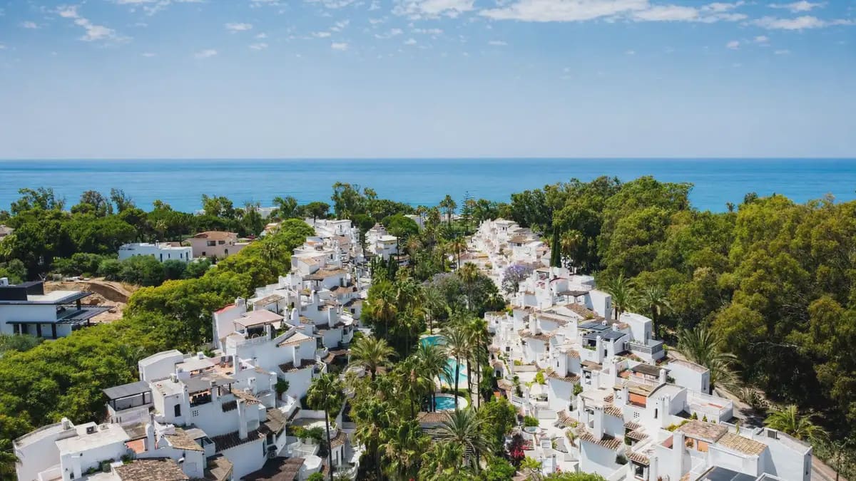 2 slaapkamer Strandappartement te koop in Marbella met zwembad garage - € 599.000 (Ref: 9922589)