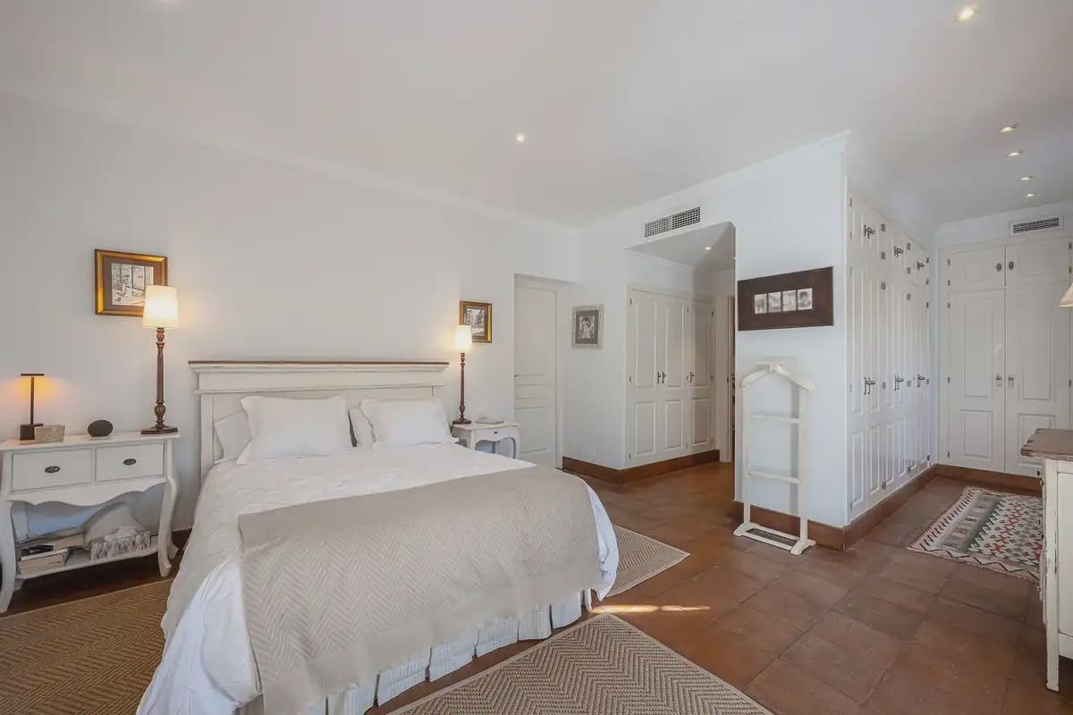 Chalet de 5 habitaciones en Marbella en venta con piscina garaje - 5.500.000 € (Ref: 9924814)