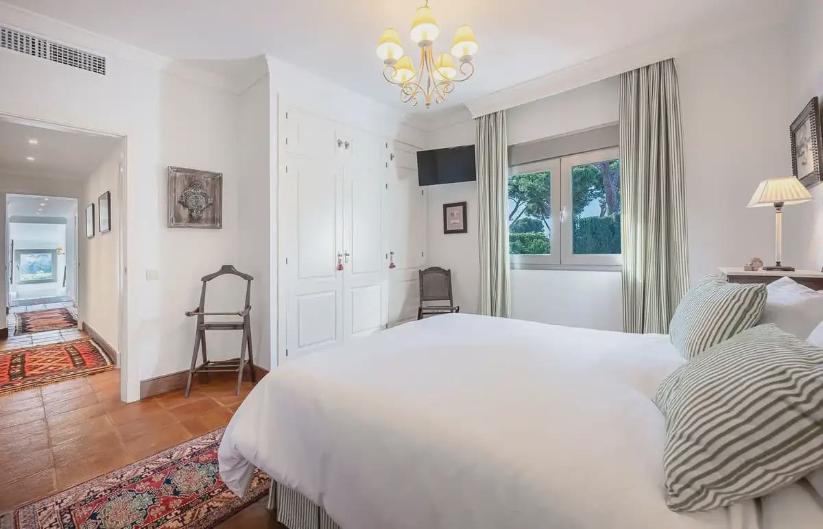 Chalet de 5 habitaciones en Marbella en venta con piscina garaje - 5.500.000 € (Ref: 9924814)