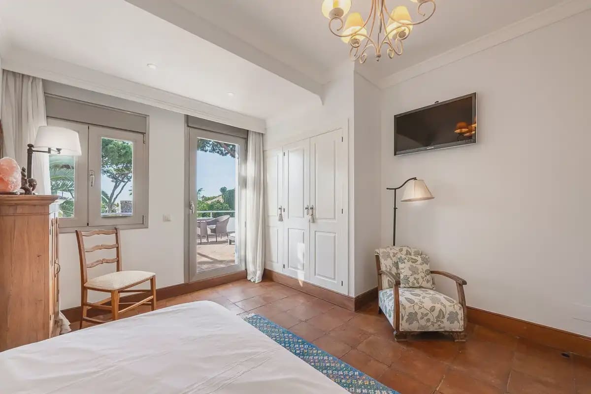 Chalet de 5 habitaciones en Marbella en venta con piscina garaje - 5.500.000 € (Ref: 9924814)