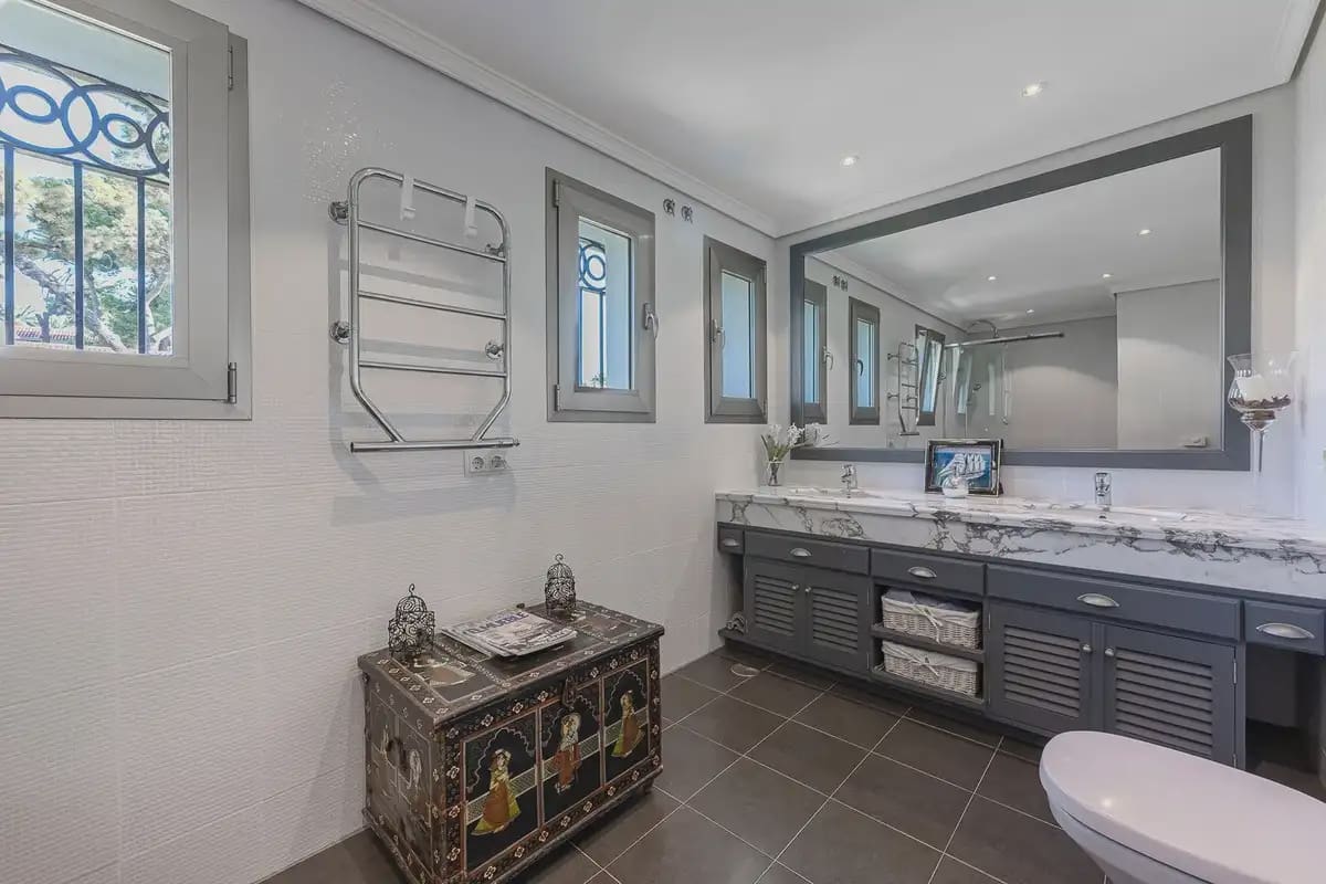 Chalet de 5 habitaciones en Marbella en venta con piscina garaje - 5.500.000 € (Ref: 9924814)