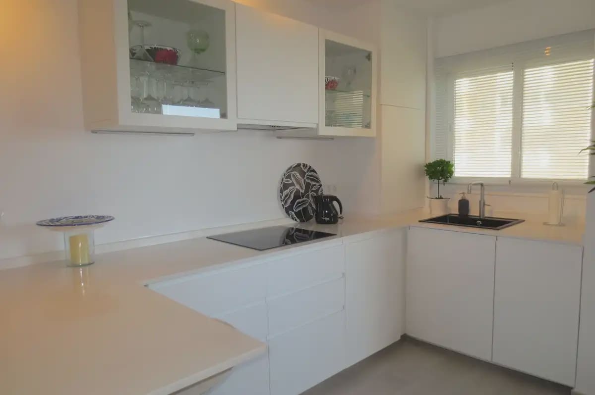 2 slaapkamer Strandappartement te koop in Fuengirola met zwembad garage - € 420.000 (Ref: 9924904)