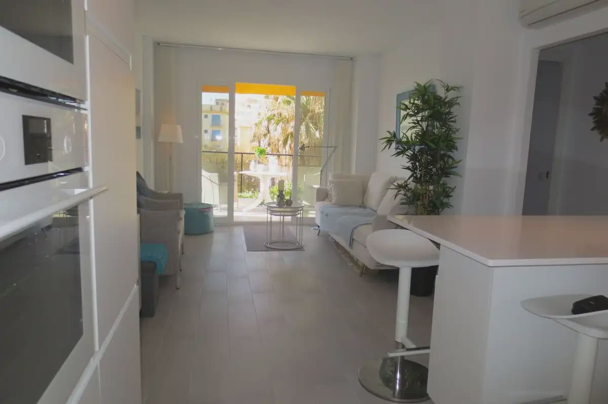 2 slaapkamer Strandappartement te koop in Fuengirola met zwembad garage - € 420.000 (Ref: 9924904)