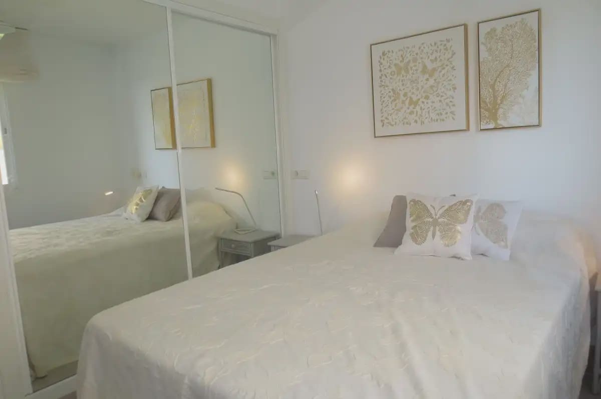 2 slaapkamer Strandappartement te koop in Fuengirola met zwembad garage - € 420.000 (Ref: 9924904)