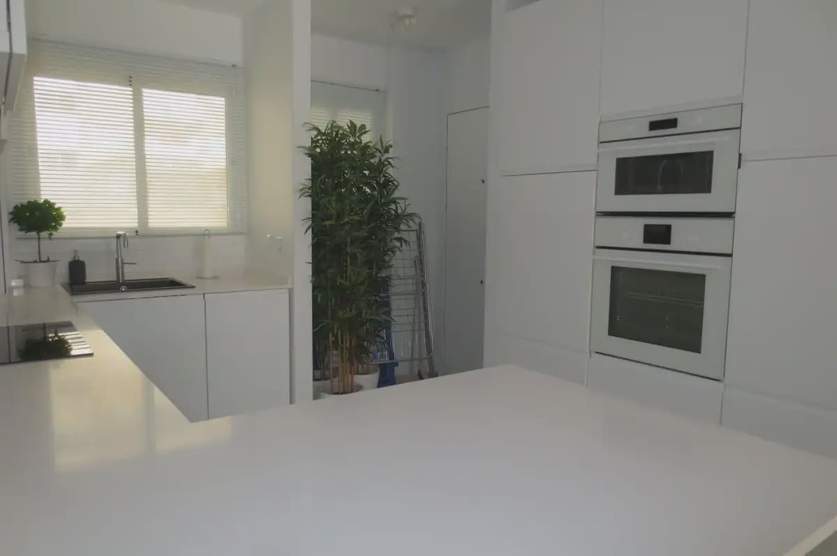 2 slaapkamer Strandappartement te koop in Fuengirola met zwembad garage - € 420.000 (Ref: 9924904)