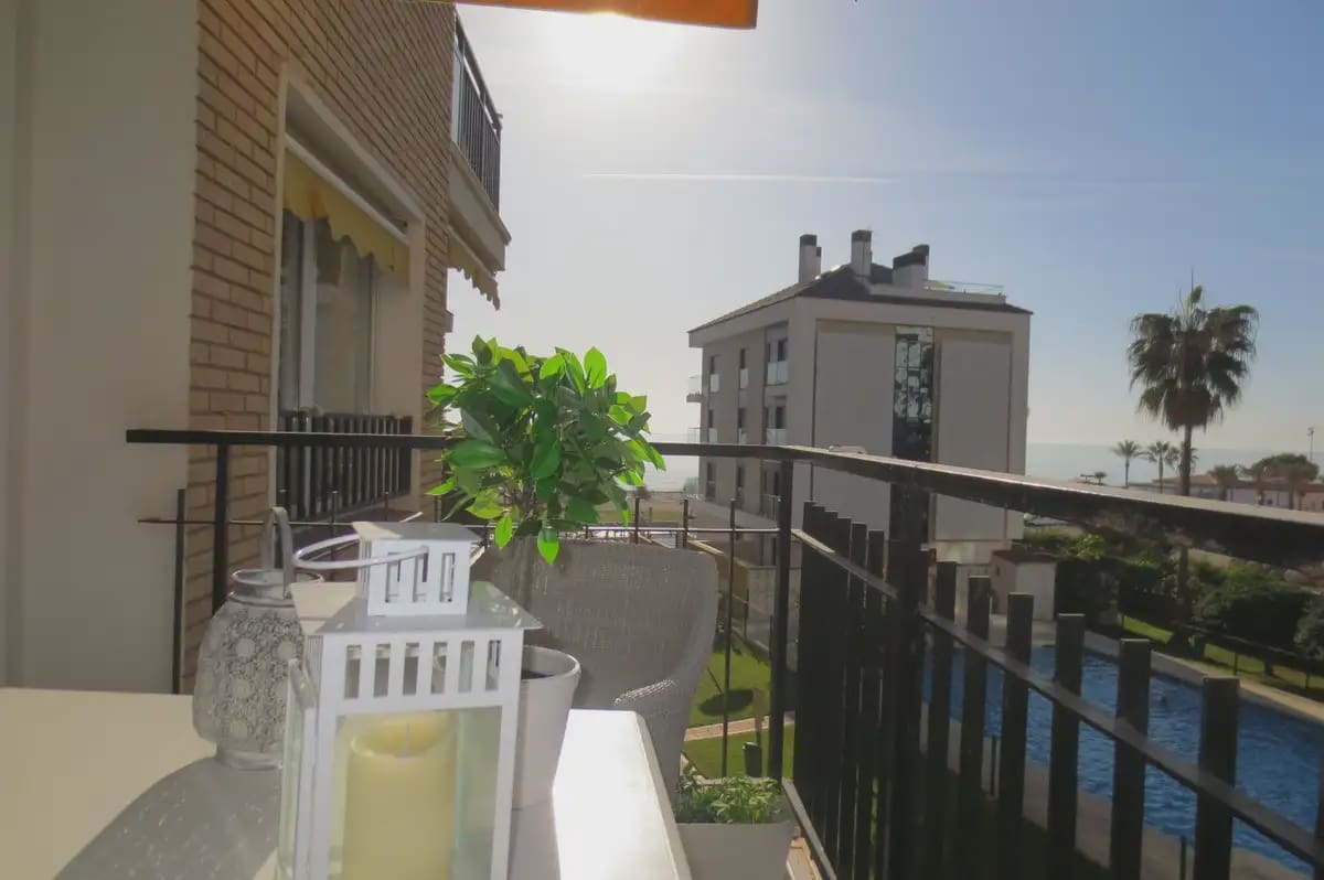 2 slaapkamer Strandappartement te koop in Fuengirola met zwembad garage - € 420.000 (Ref: 9924904)
