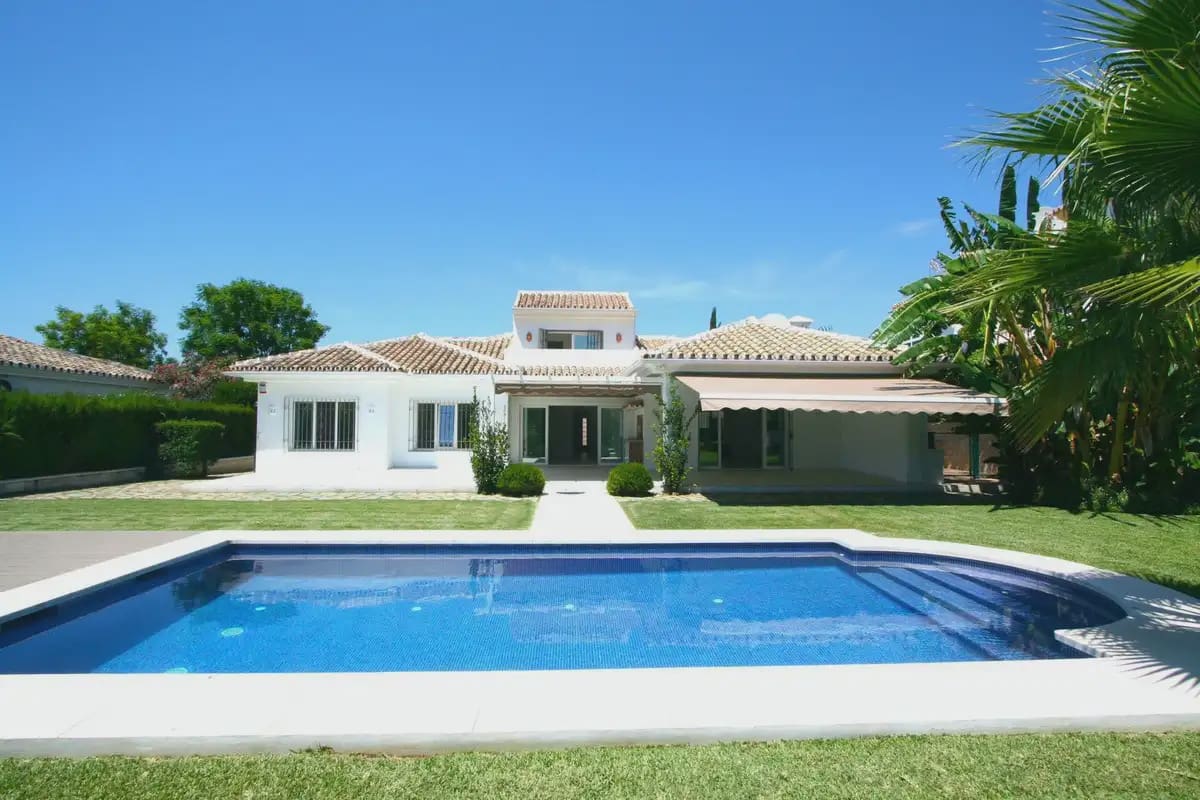 3 sypialnia Willa na sprzedaż w Mijas z basenem garażem - 1 295 000 € (Ref: 9929611)