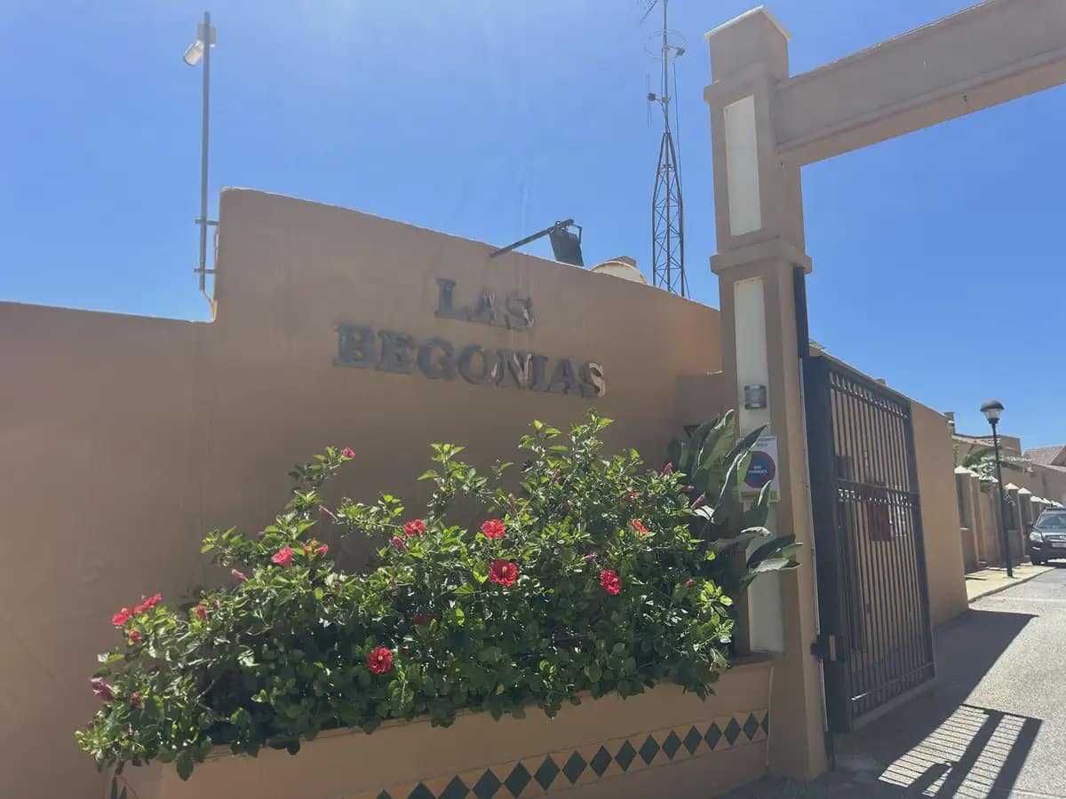 5 soveværelse Semi-Rækkehus til salg i Mijas med swimmingpool garage - € 440.000 (Ref: 9929613)