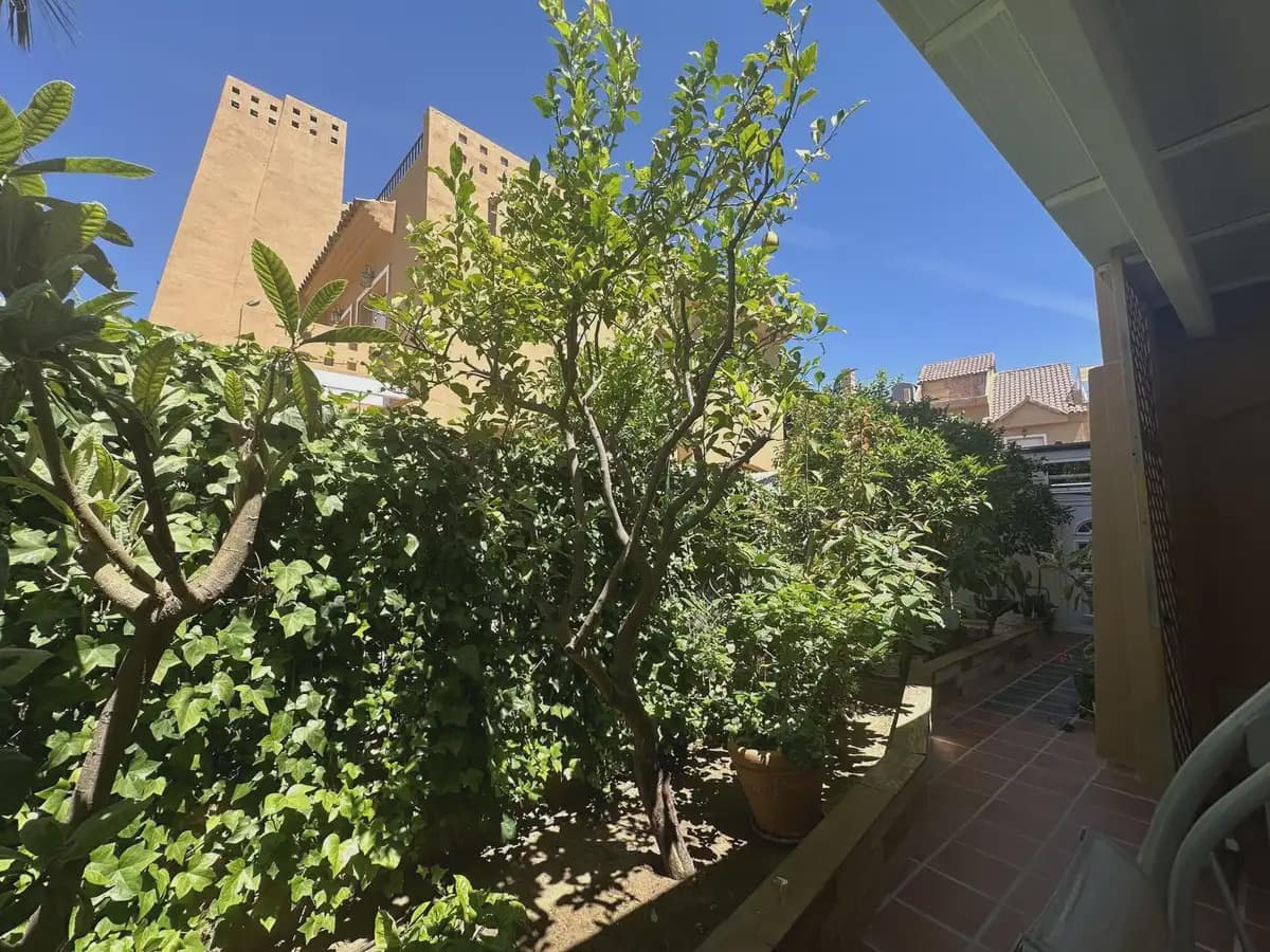 5 soveværelse Semi-Rækkehus til salg i Mijas med swimmingpool garage - € 440.000 (Ref: 9929613)