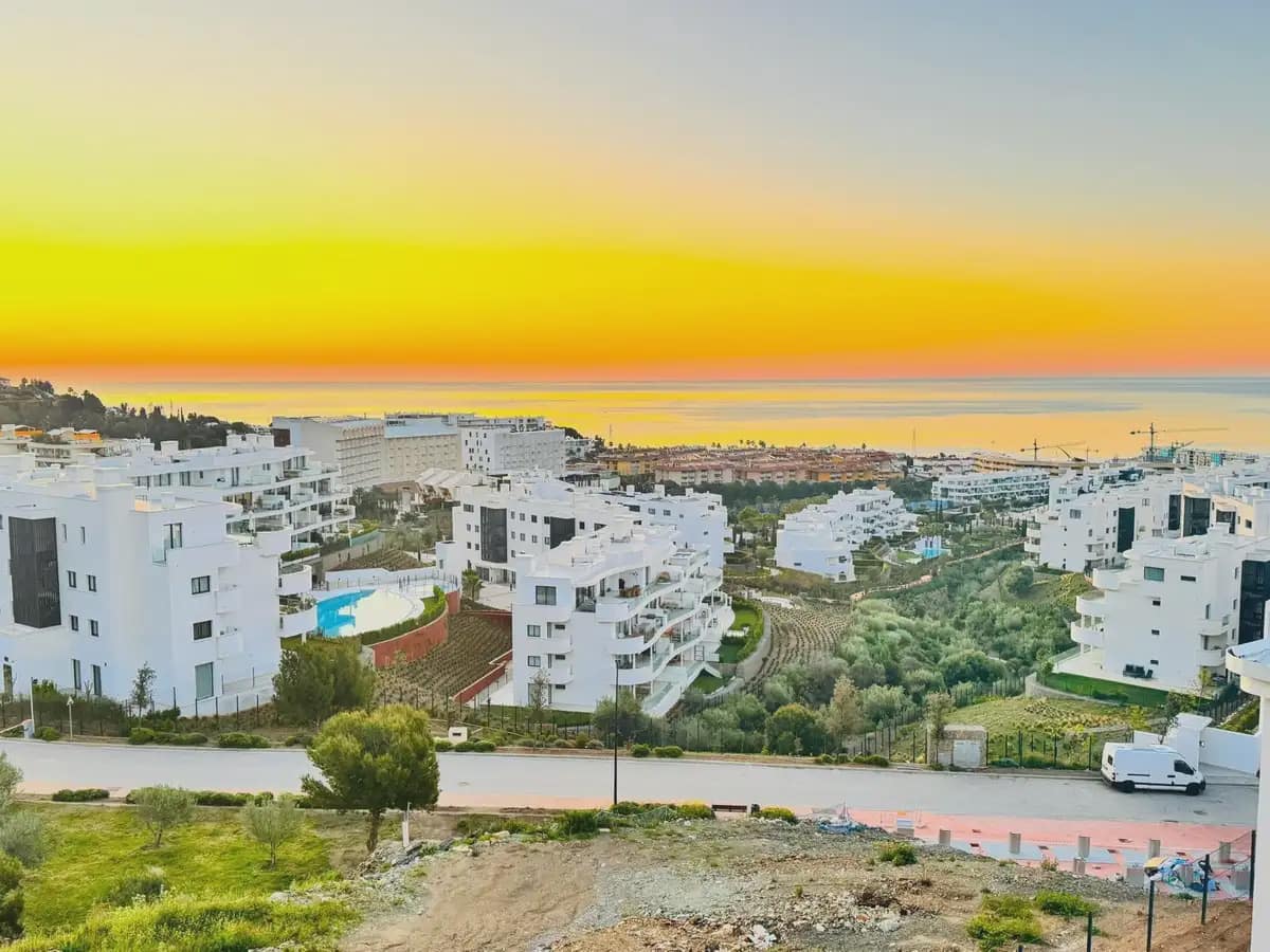 3 soverom Leilighet til salgs i Fuengirola med svømmebasseng garasje - € 669 000 (Ref: 9929615)