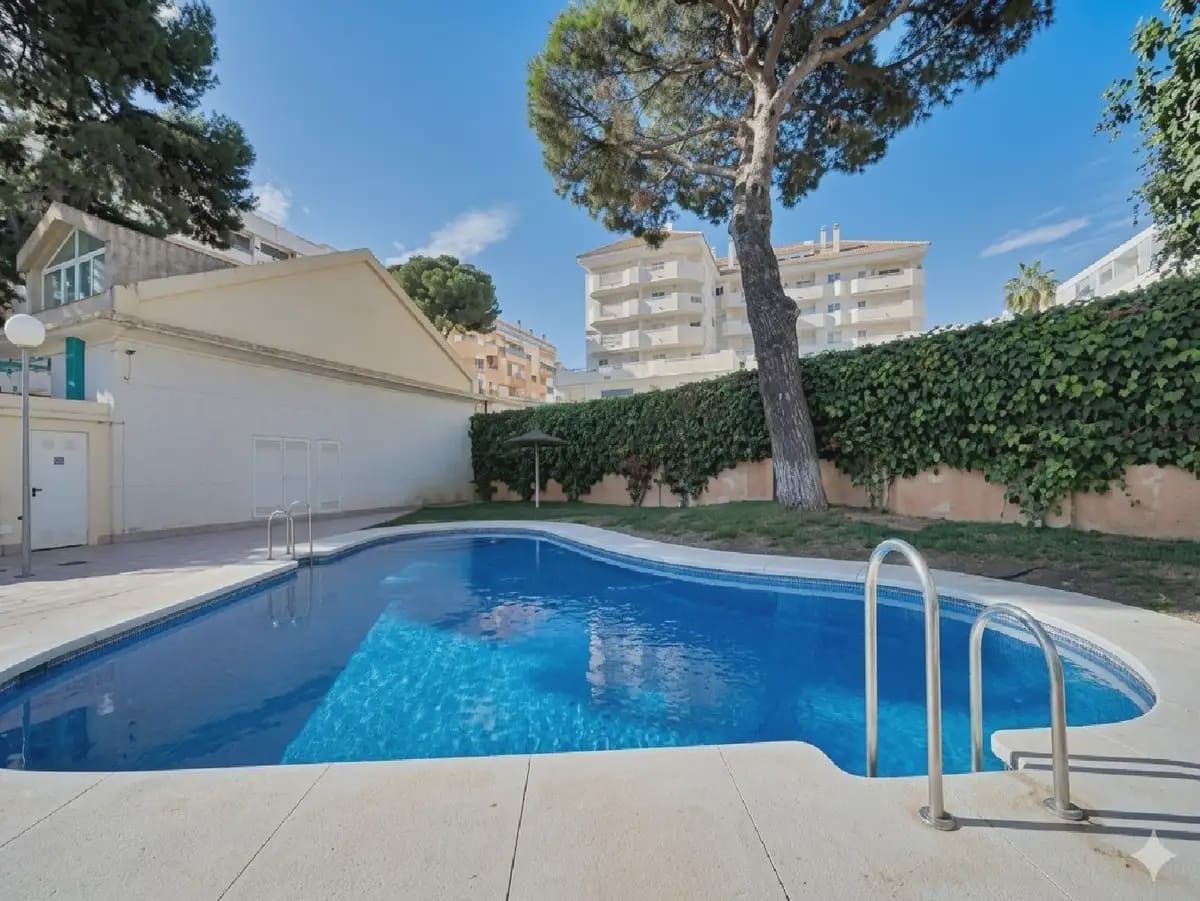 1 soveværelse Strandlejlighed til salg i Benalmadena med swimmingpool - € 322.000 (Ref: 9934447)