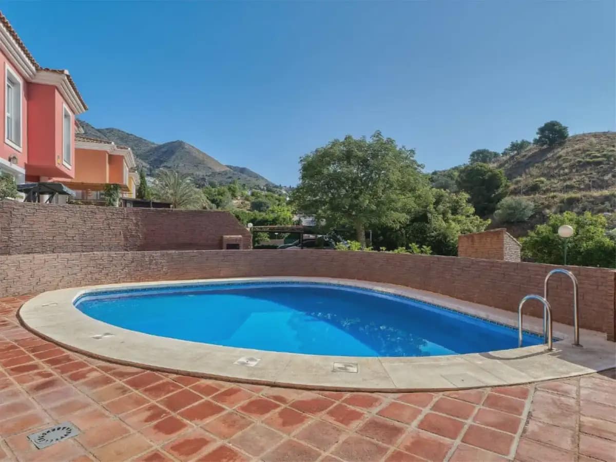3 bedroom Townhouse for sale in Benalmadena with pool garage - € 629,995 (Ref: 9936673)