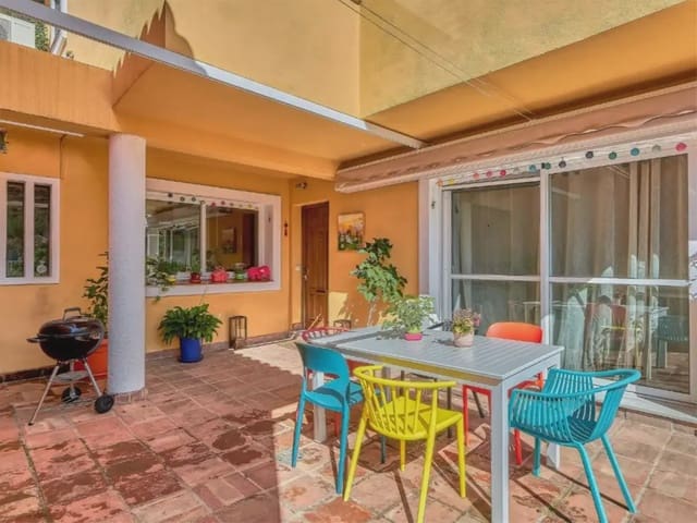 3 soverom Hus til salgs i La Capellanía - El Higuerón, Benalmádena med svømmebasseng garasje - € 629 995 (Ref: 9936673)