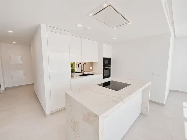 3 Zimmer Apartment zu verkaufen in La Cala de Mijas, Mijas mit Pool Garage - 995.000 € (Ref: 9940410)