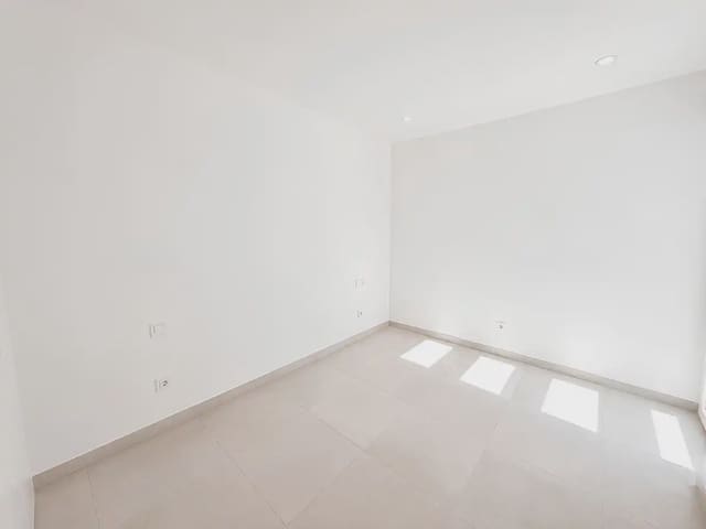 3 Zimmer Apartment zu verkaufen in La Cala de Mijas, Mijas mit Pool Garage - 995.000 € (Ref: 9940410)