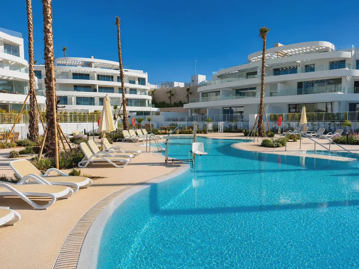 3 sypialnia Apartament na sprzedaż w Mijas z basenem garażem - 949 000 € (Ref: 9940410)