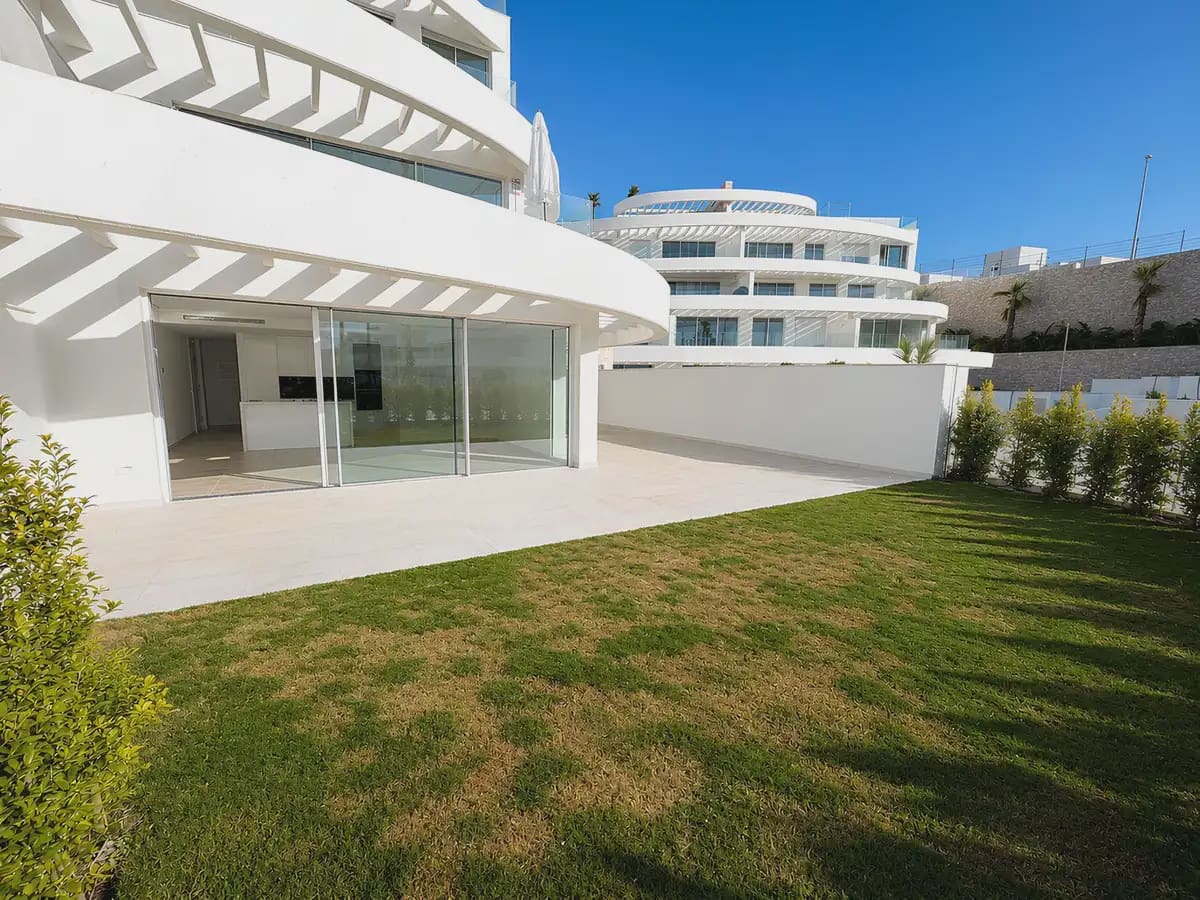 3 sypialnia Apartament na sprzedaż w Mijas z basenem garażem - 949 000 € (Ref: 9940410)