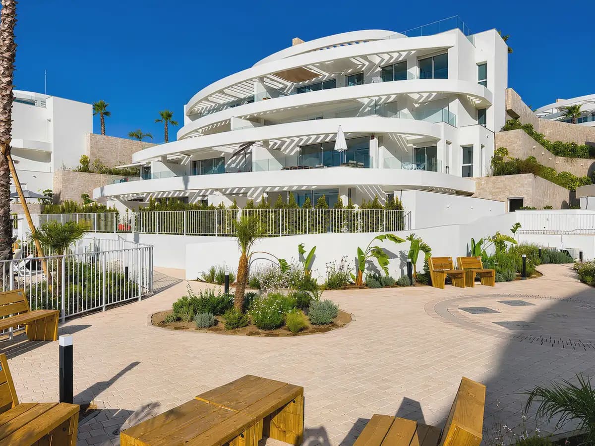 3 sypialnia Apartament na sprzedaż w Mijas z basenem garażem - 949 000 € (Ref: 9940410)