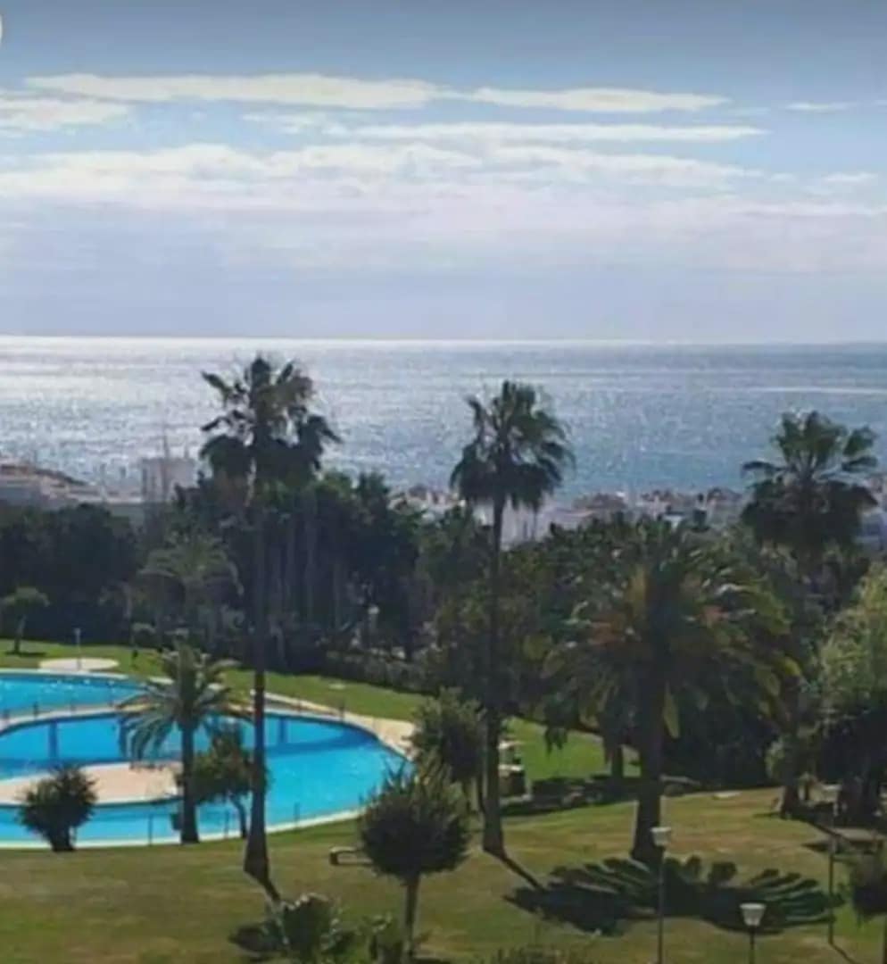 Estudio en Benalmádena en venta con piscina - 194.000 € (Ref: 9940411)