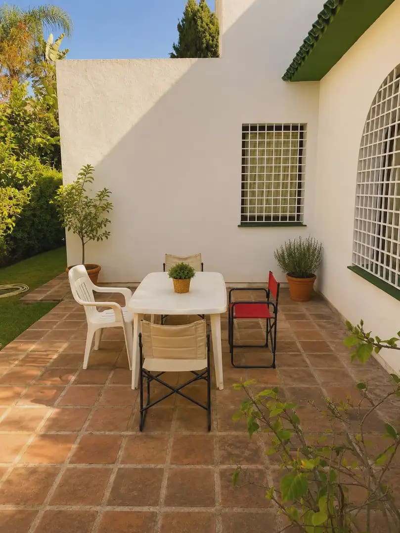 4 slaapkamer Villa te koop in Marbella met garage - € 1.150.000 (Ref: 9950068)
