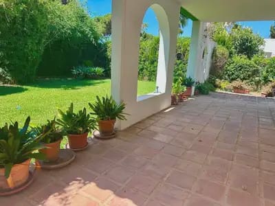 4 chambre Villa/Maison à vendre à Cabopino - Artola, Marbella avec garage - 1 150 000 € (Ref: 9950068)